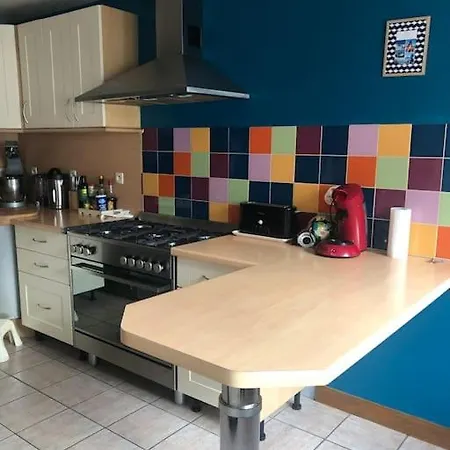 Maison Conviviale Aux Abords De La Vieille *