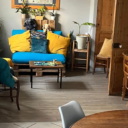 Maison Conviviale Aux Abords De La Vieille Holiday home