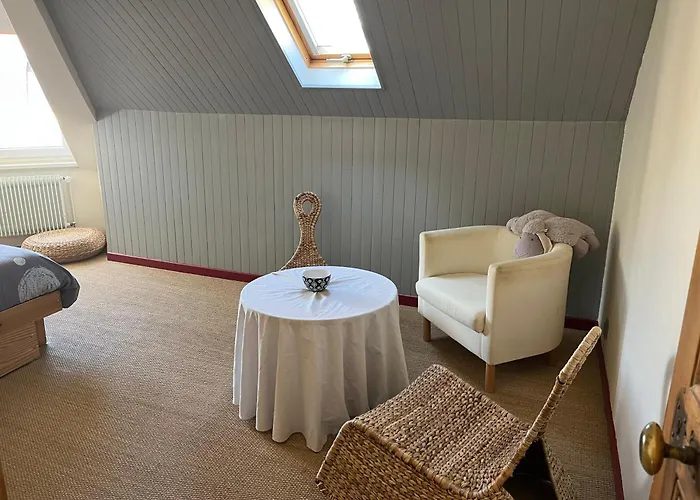 Maison Conviviale Aux Abords De La Vieille *